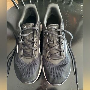 VGUC WOMENS 8 1/2  black/white ADIDAS running shoes